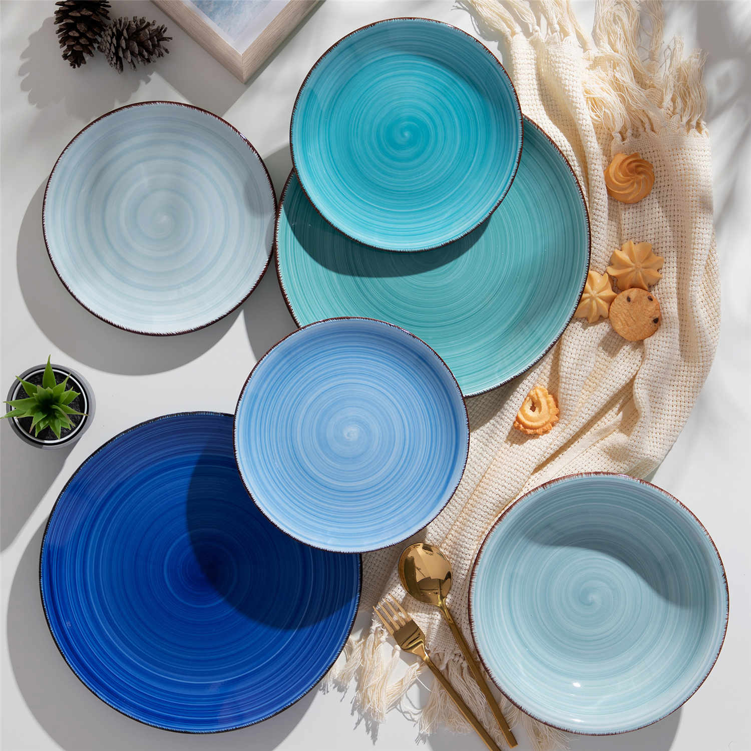 blue dinnerware set