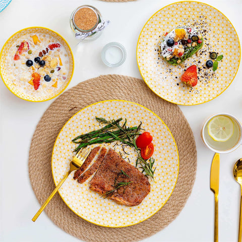 Natsuki 16 Piece Dinnerware Set